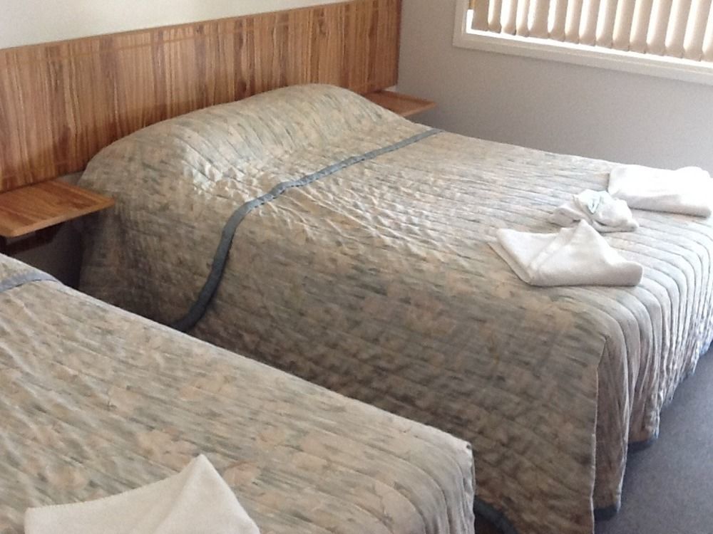 Motel Riverina Leeton Kültér fotó