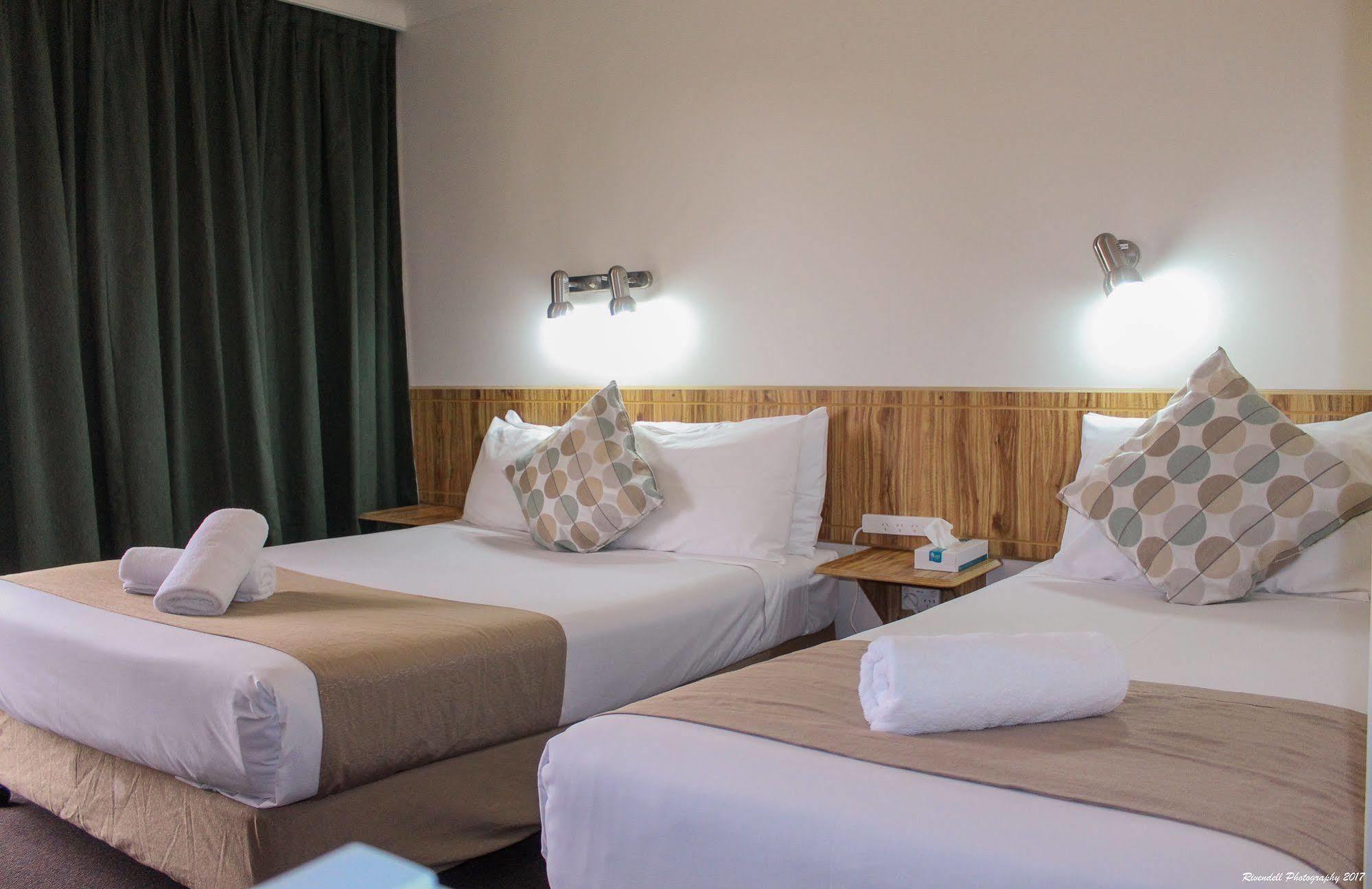 Motel Riverina Leeton Kültér fotó